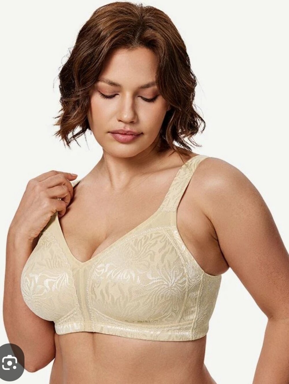 Womens Wireless Full Coverage Minimizer Bra Size 48C Unpadded Beige Tan Plus